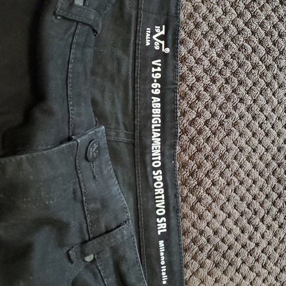 Men's Black Denim Shorts - Picture 3 of 4